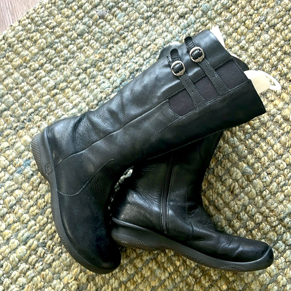 Talk keen black boot size 10.5